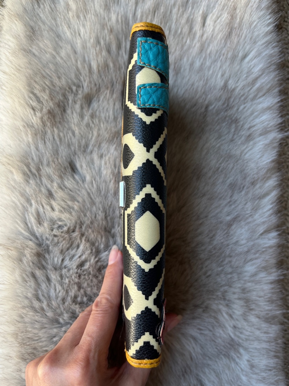 Relic L-Zip Wallet - Picture 9 of 13